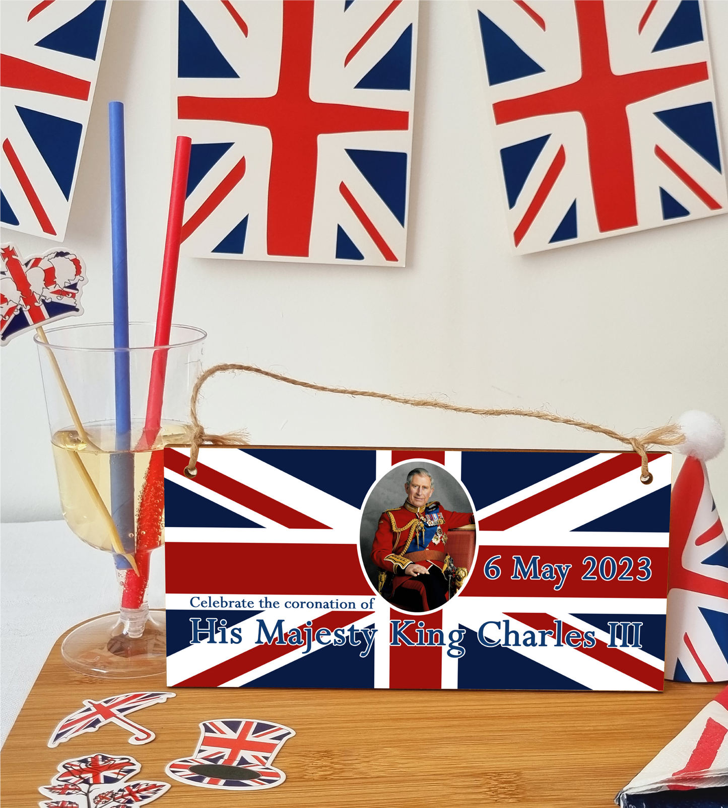 King Charles III Coronation Hanging Wooden Plaque 6th May 2023 Decorations Celebration Party Bunting Alternative Keepsake Royal Memorabilia
