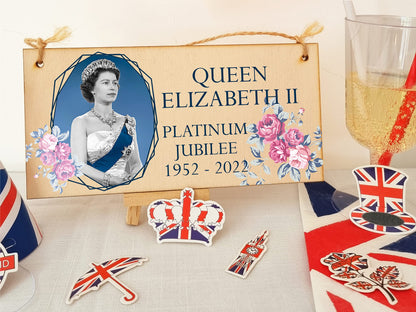The Plum Penguin Handmade Wooden Hanging Wall Plaque Celebrate 70 Years Queen's Platinum Jubilee 2022 Coronation Decorative Memorabilia Street Party