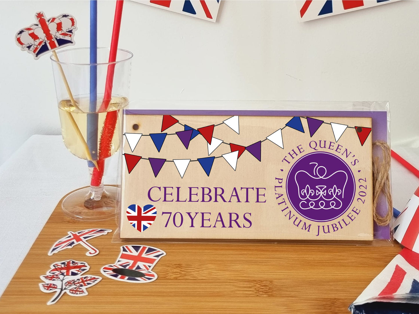 The Plum Penguin Handmade Wooden Hanging Wall Plaque Celebrate 70 Years Queen's Platinum Jubilee 2022 Bunting Decorative Memorabilia Street Party