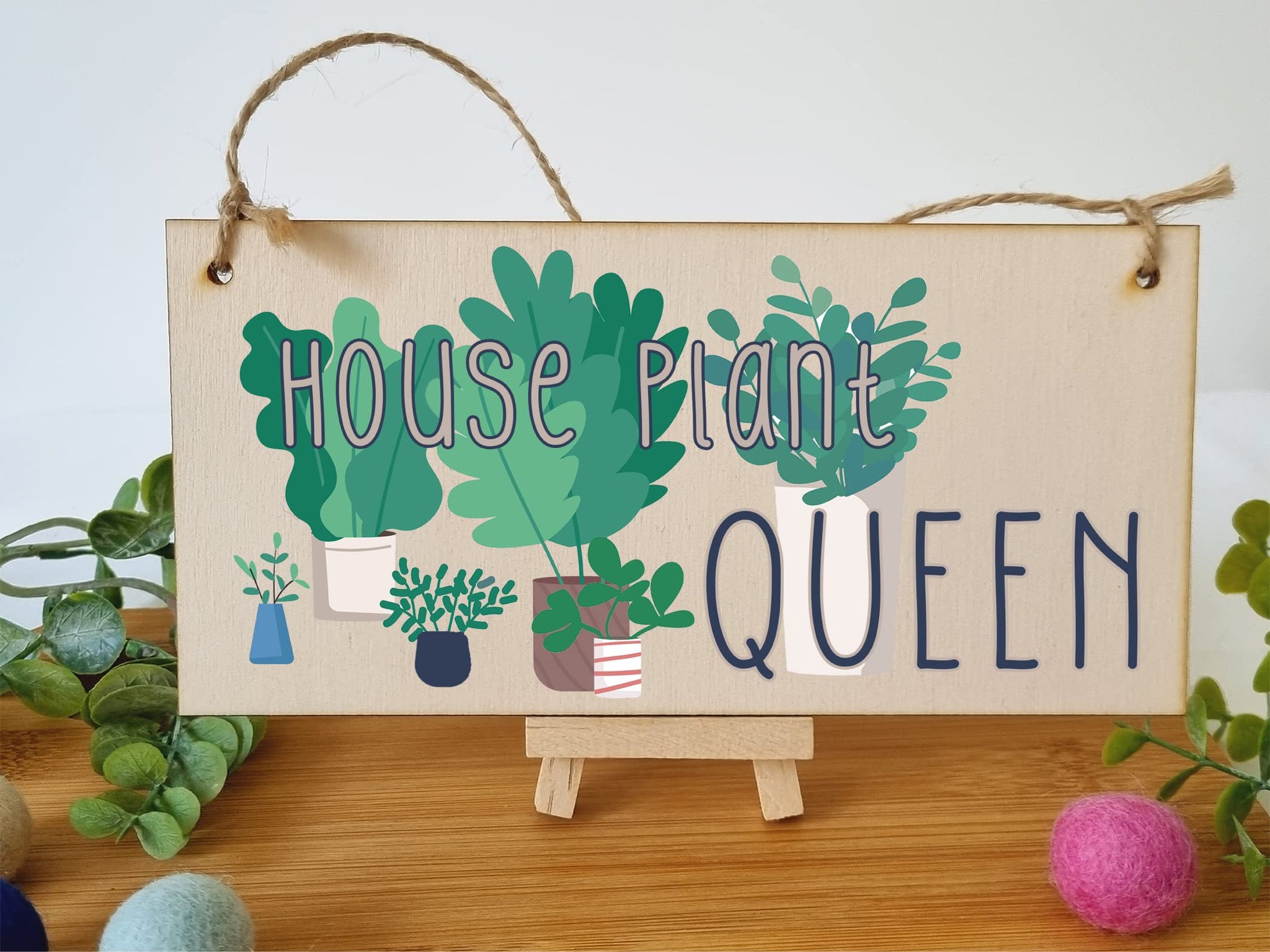 The Plum Penguin Handmade Wooden Hanging Wall Plaque House Plant Queen Funny House Plant Decorative Sign Friendship Mum Sister Gift