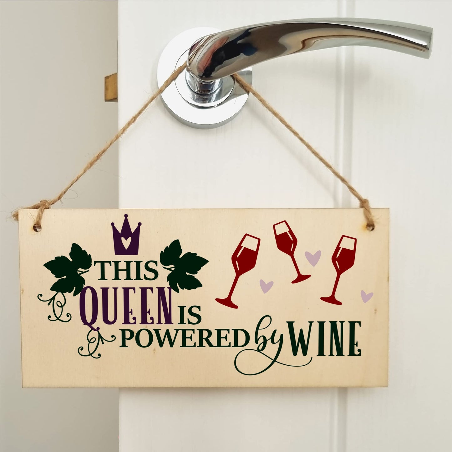 The Plum Penguin This Queen Powered by Wine Funny Novelty Handmade Wooden Hanging Wall Plaque Gift Kitchen Home Bar Sign Decoration