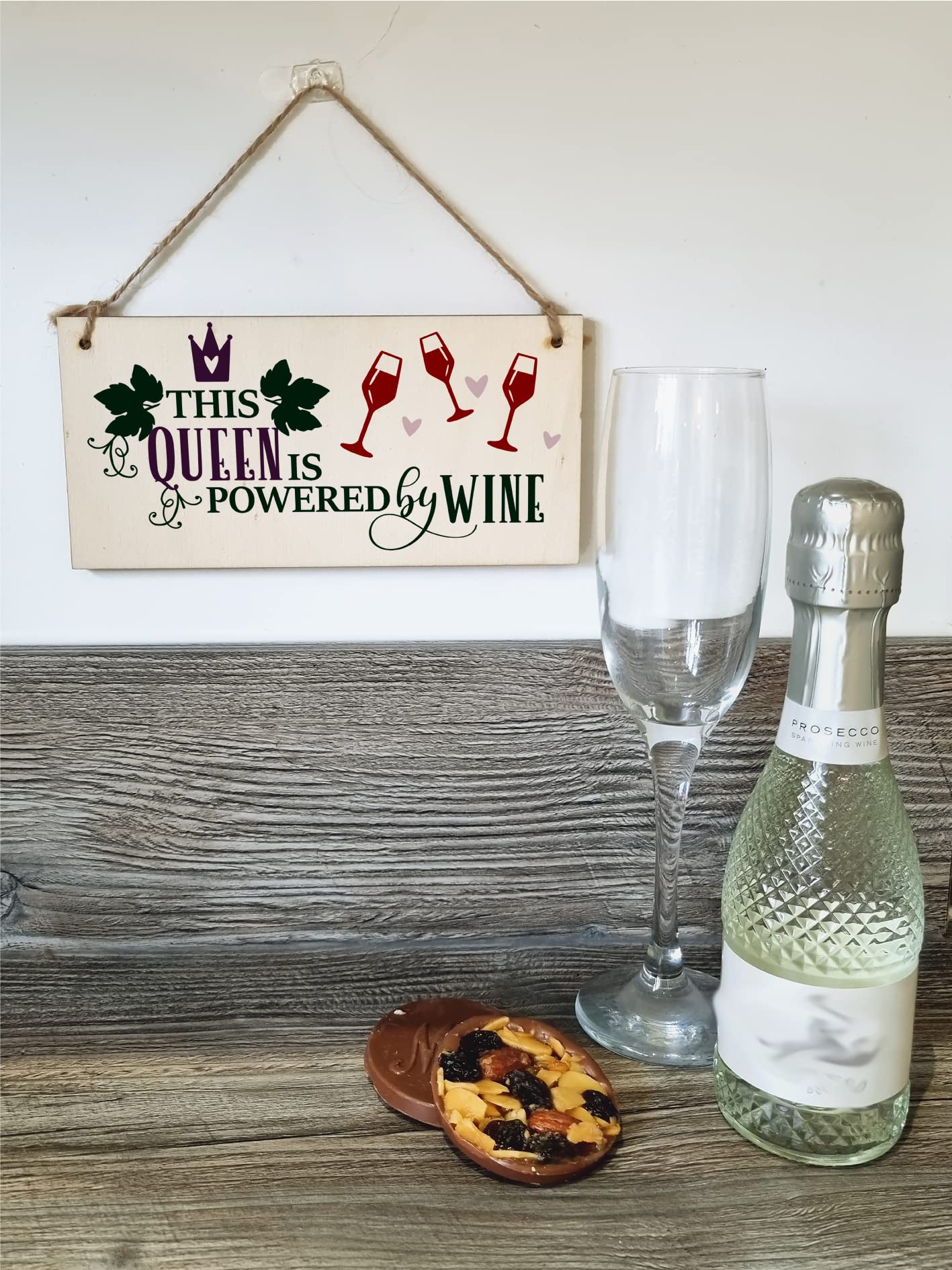 The Plum Penguin This Queen Powered by Wine Funny Novelty Handmade Wooden Hanging Wall Plaque Gift Kitchen Home Bar Sign Decoration
