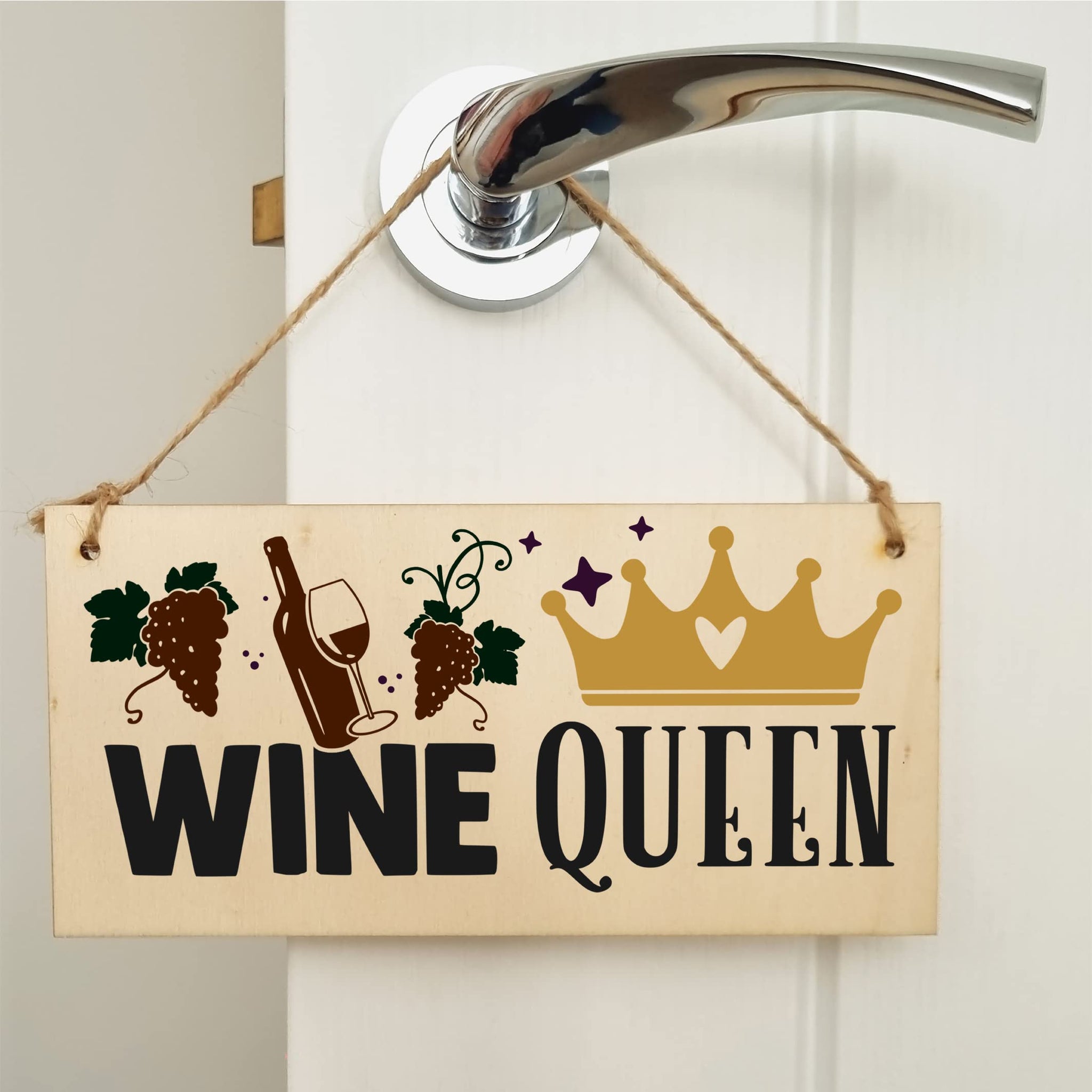 The Plum Penguin Wine Queen Funny Novelty Handmade Wooden Hanging Wall Plaque Great Friendship Gift Home Bar Sign Decoration