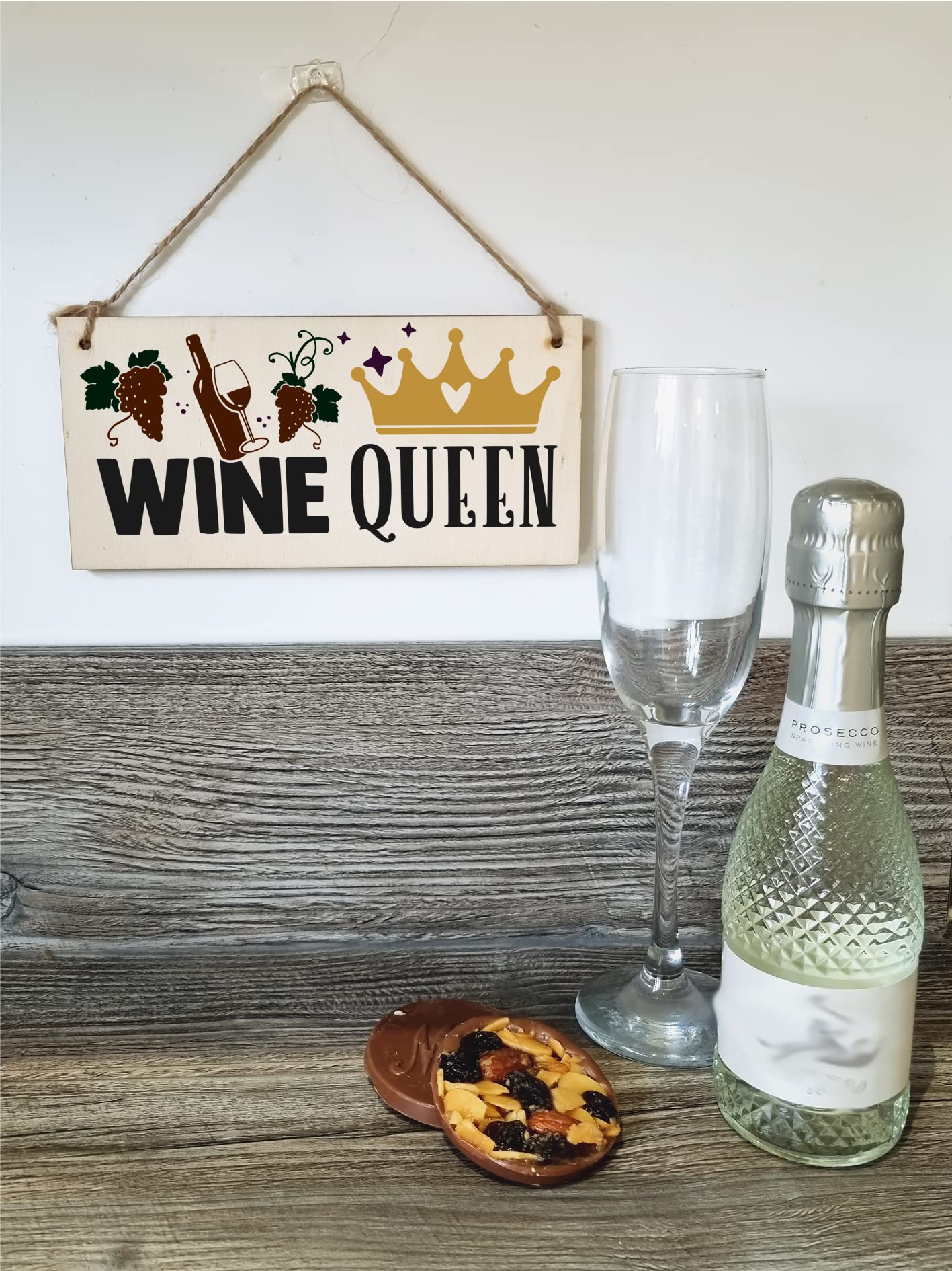 The Plum Penguin Wine Queen Funny Novelty Handmade Wooden Hanging Wall Plaque Great Friendship Gift Home Bar Sign Decoration