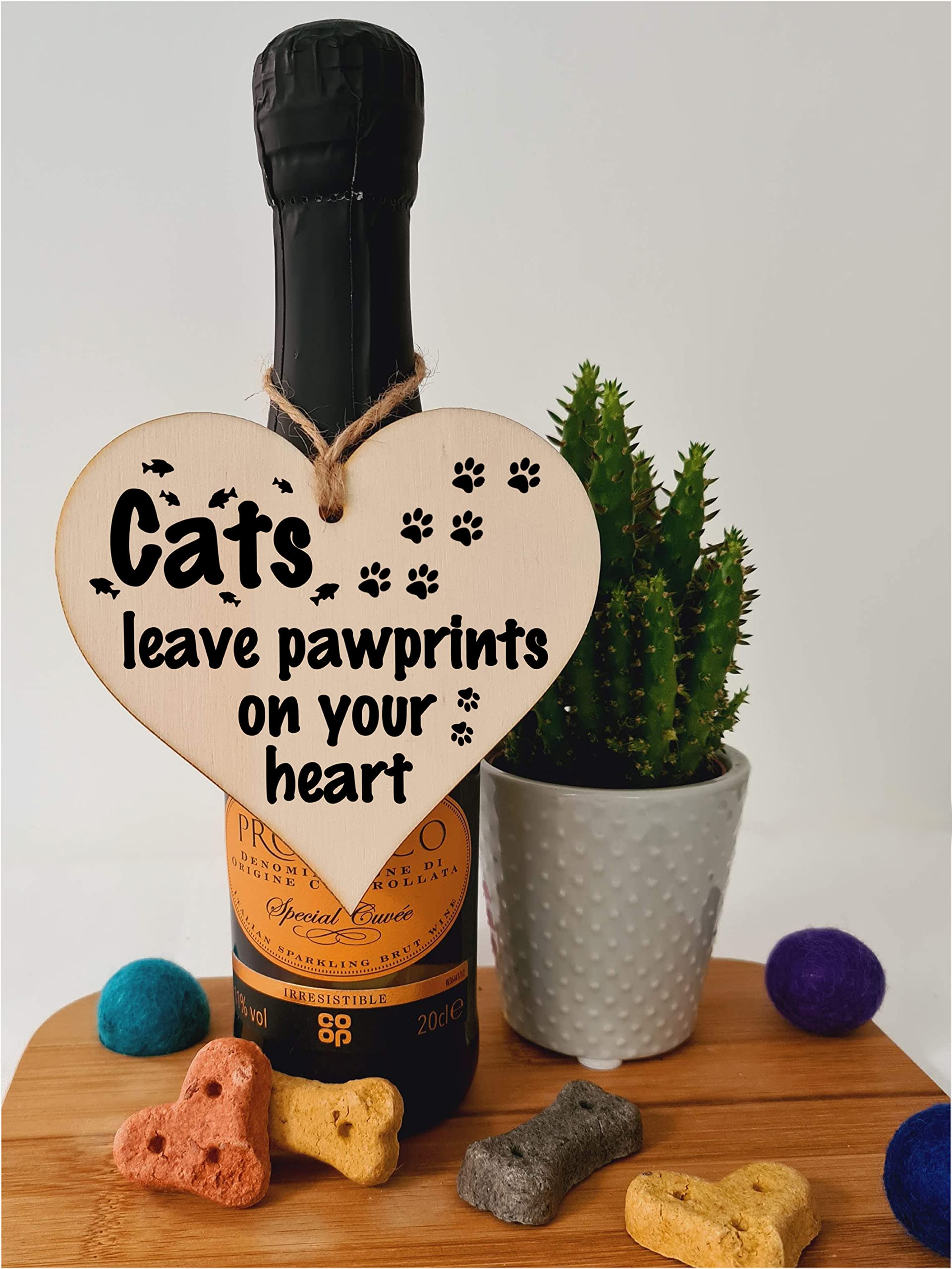 Handmade Wooden Hanging Heart Plaque Gift Perfect for Cat Lovers