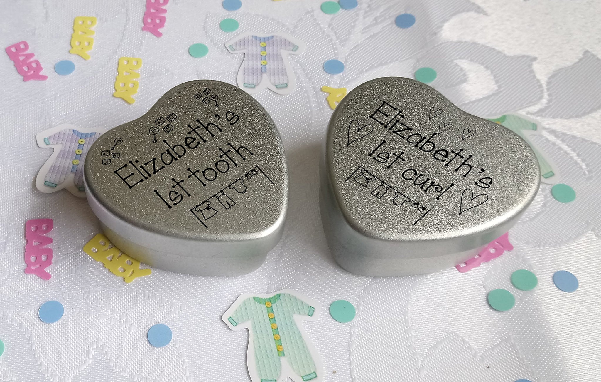 Gift In Can Personalised New Baby Gift Mini Heart Shaped Tins and Wooden Heart Shaped Plaque Gift Box Baby 1st Curl Tooth Birth Details for New Parents Newborn Keepsake (Contemporary Dotty)