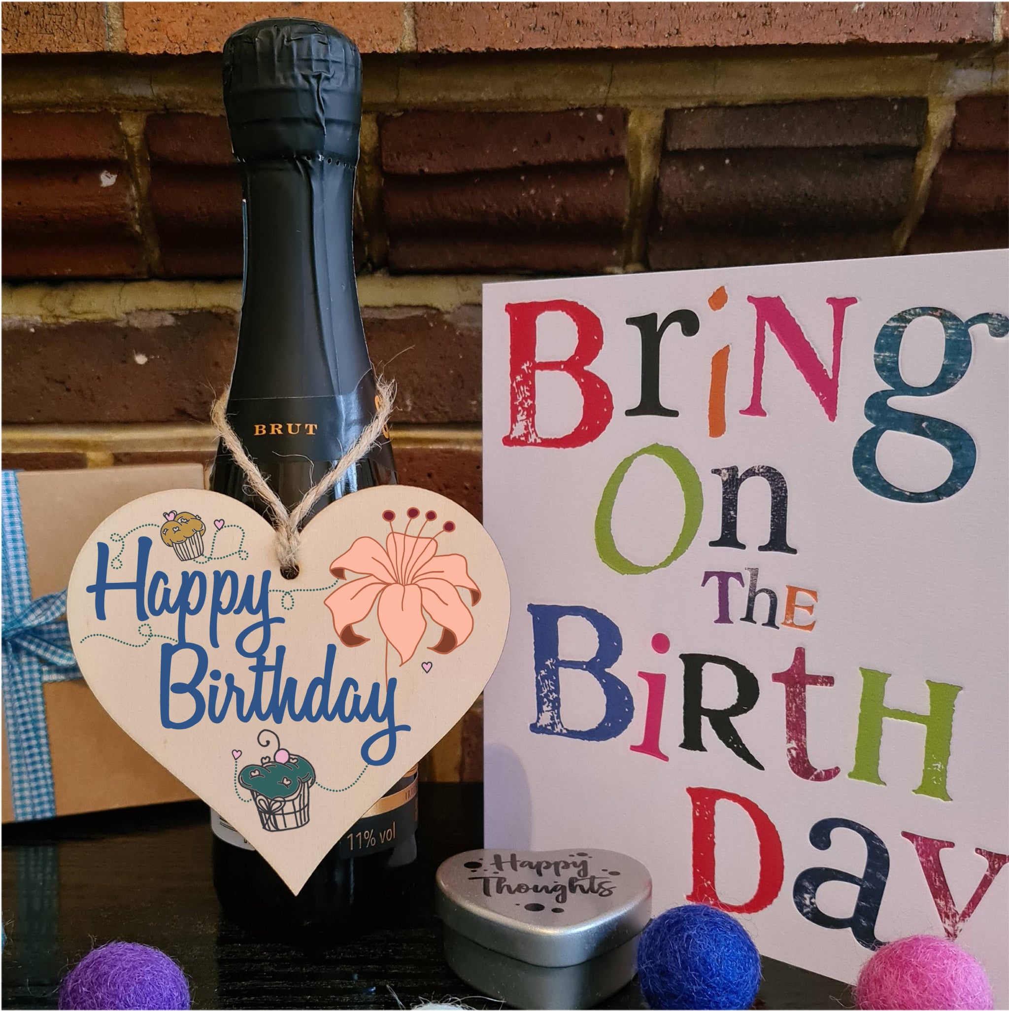 Happy Birthday Floral Rustic Style Party Hanging Heart Wooden Decoration Gift Card Alternative Women Mums