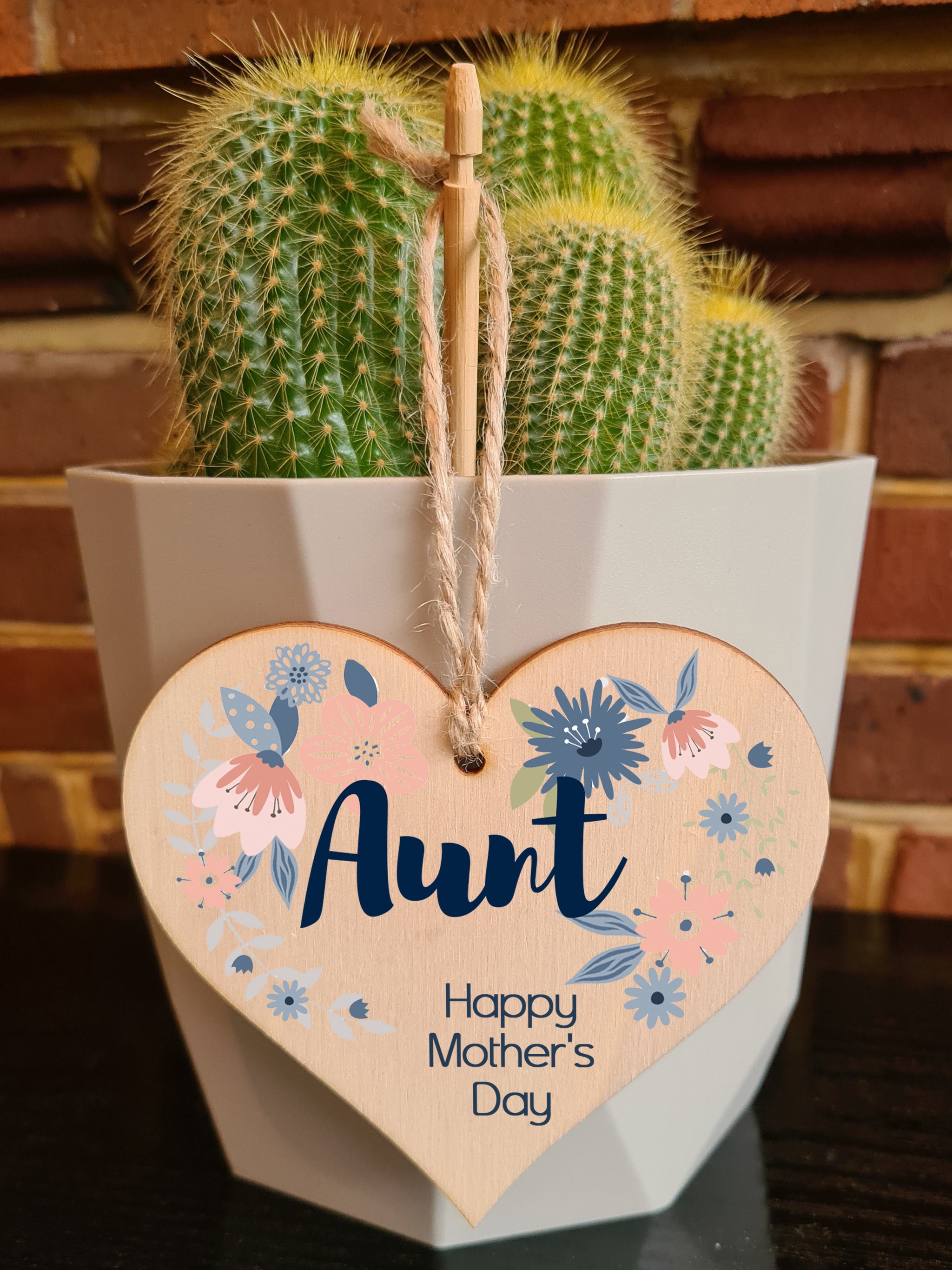 Handmade Wooden Hanging Heart Plaque Mother's Day Gift perfect for Aunt stylish floral celebration card alternative from niece nephew beautiful thoughtful keepsake