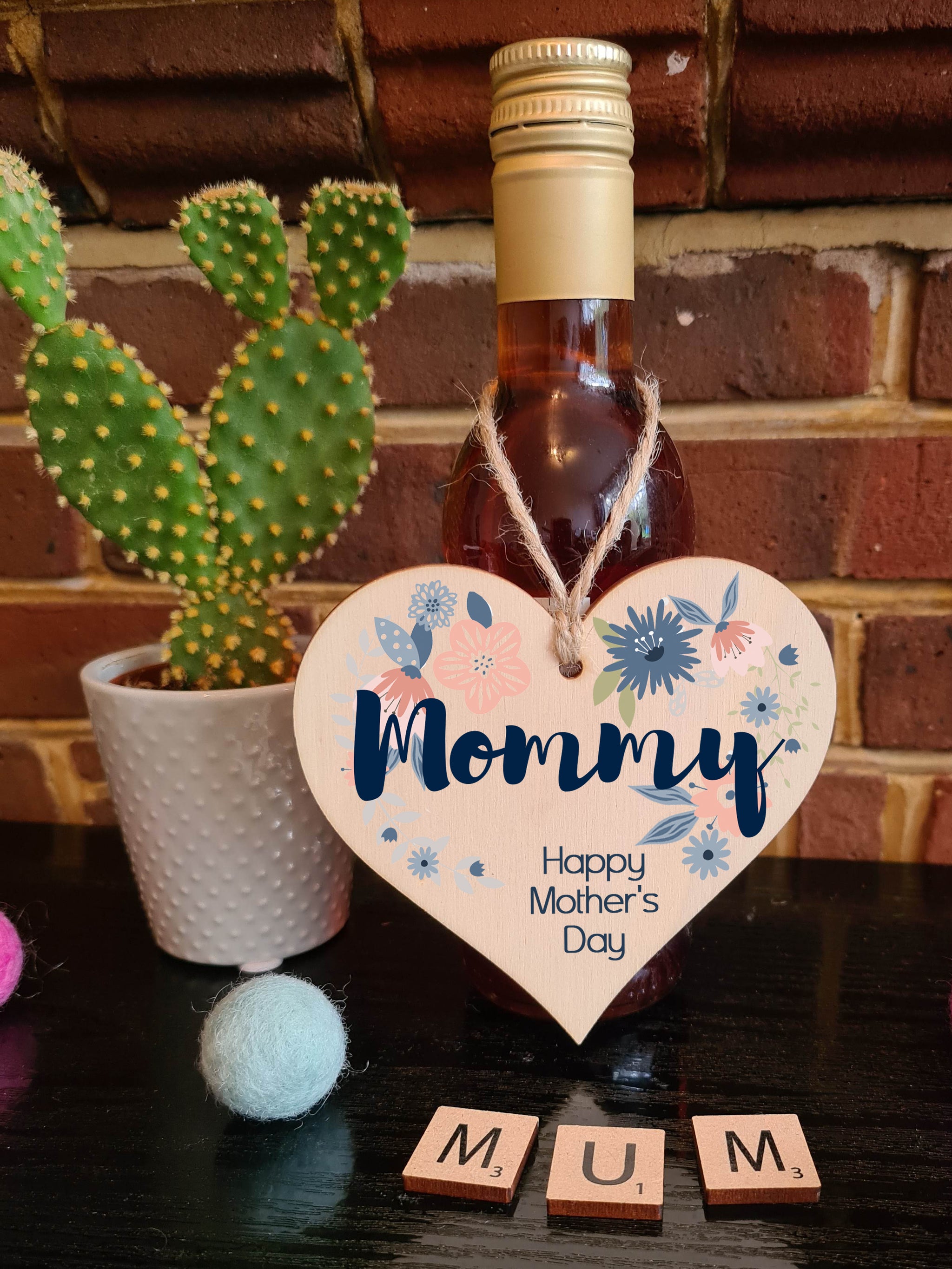 Handmade Wooden Hanging Heart Plaque Mother's Day Gift perfect for Mommy stylish floral celebration card alternative from daughter son children beautiful thoughtful keepsake