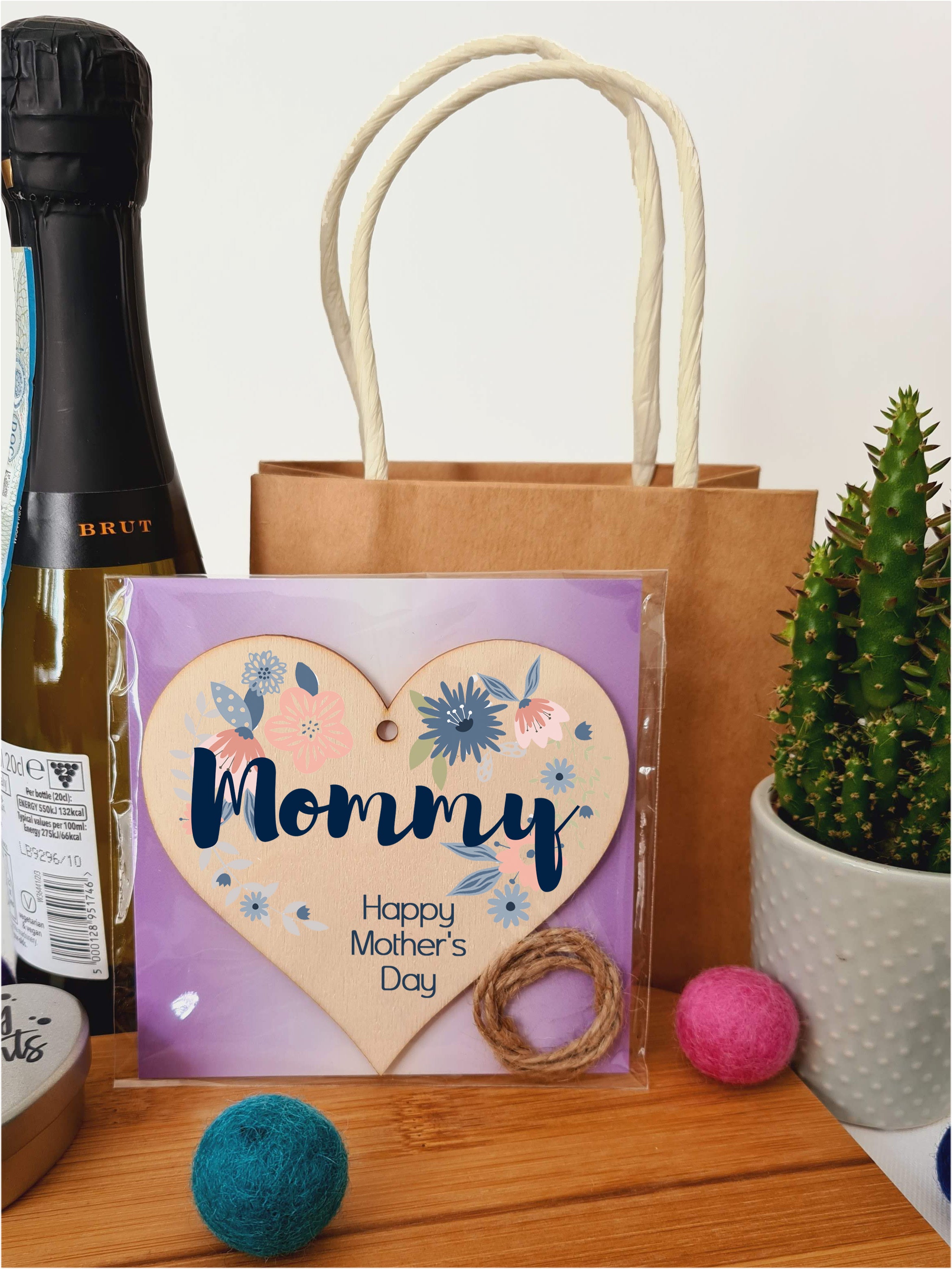 Handmade Wooden Hanging Heart Plaque Mother's Day Gift perfect for Mommy stylish floral celebration card alternative from daughter son children beautiful thoughtful keepsake