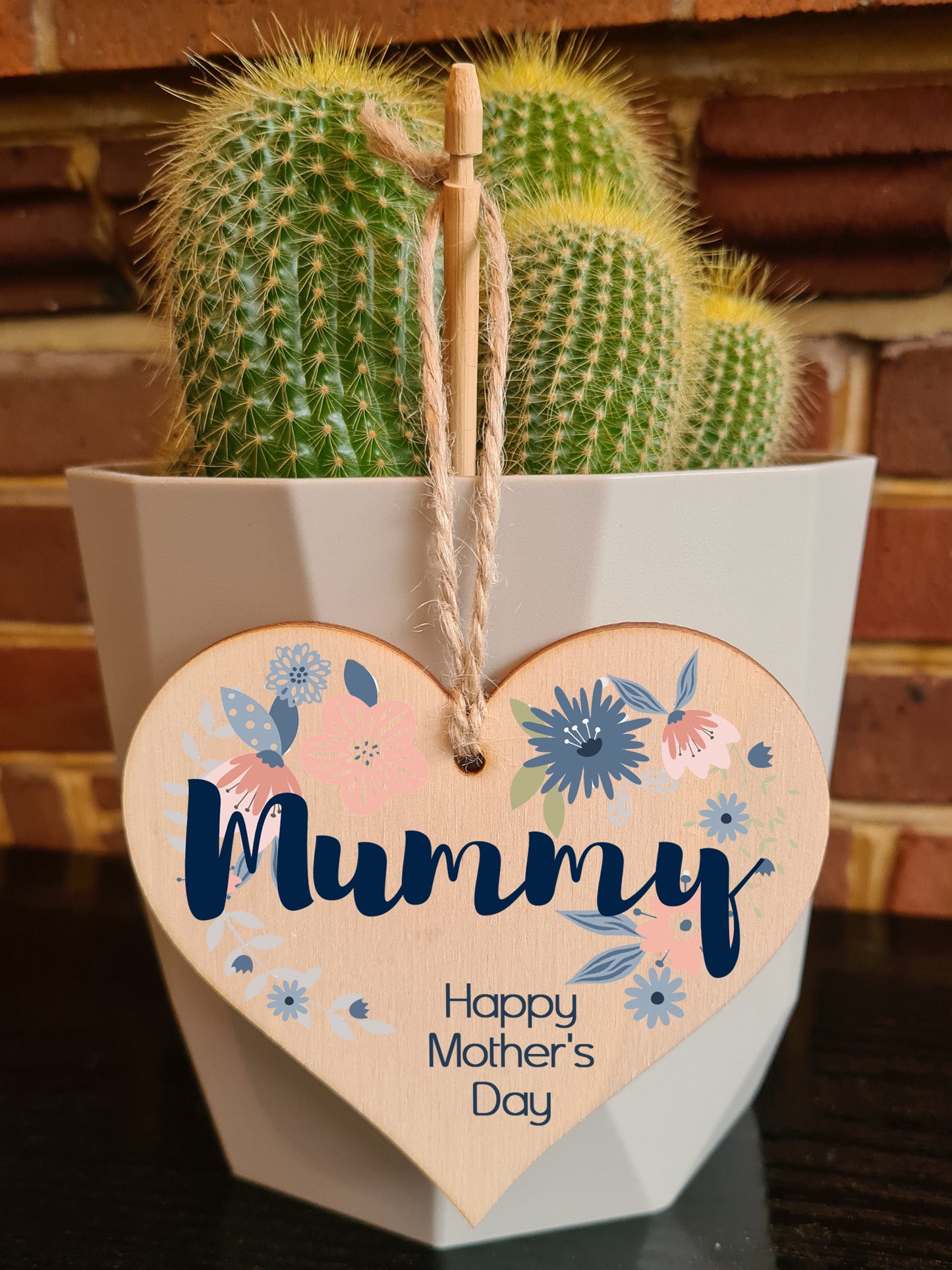 Handmade Wooden Hanging Heart Plaque Mother's Day Gift perfect for Mummy stylish floral celebration card alternative from daughter son children beautiful thoughtful keepsake