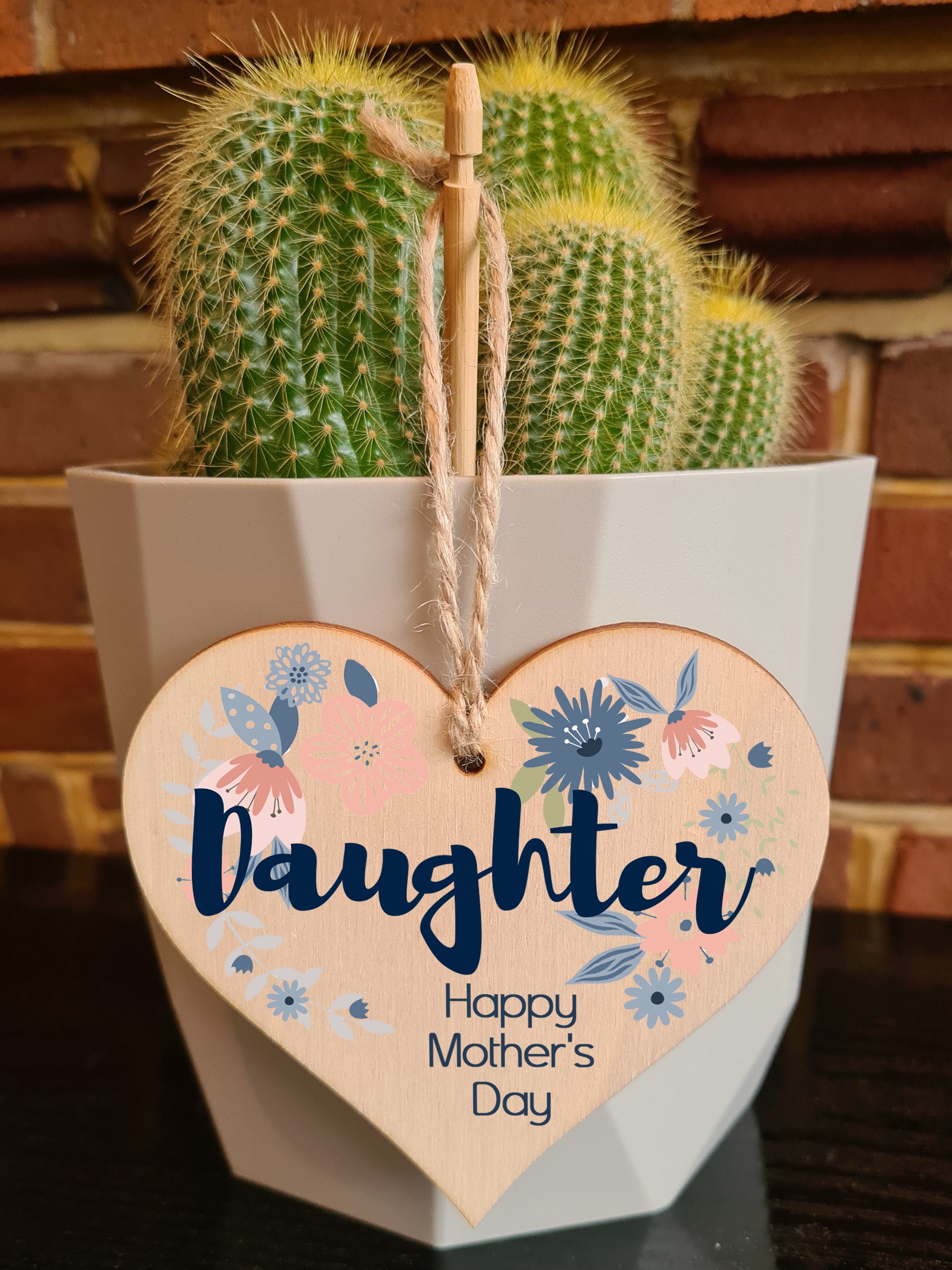Handmade Wooden Hanging Heart Plaque Mother's Day Gift perfect for Daughter stylish floral celebration card alternative from mums beautiful thoughtful keepsake