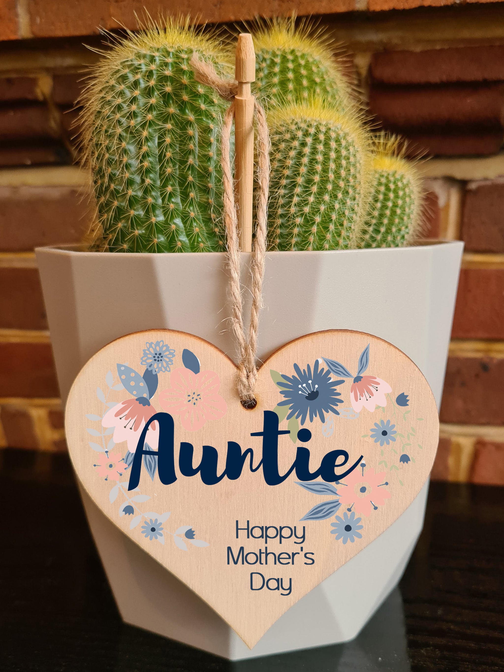 Handmade Wooden Hanging Heart Plaque Mother's Day Gift perfect for Auntie stylish floral celebration card alternative from niece nephew beautiful thoughtful keepsake
