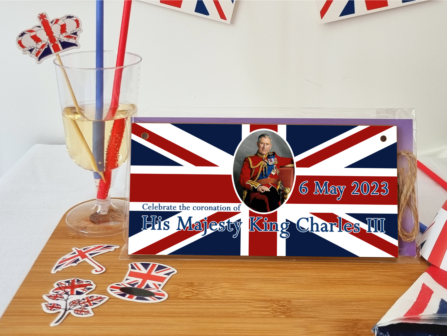 King Charles III Coronation Hanging Wooden Plaque 6th May 2023 Decorations Celebration Party Bunting Alternative Keepsake Royal Memorabilia
