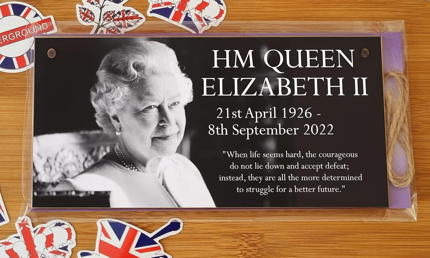 Queen Elizabeth II 1926-2022 Memorial Keepsake in Remembrance Her Majesty RIP Life Hard Quote Hanging Wooden Decoration