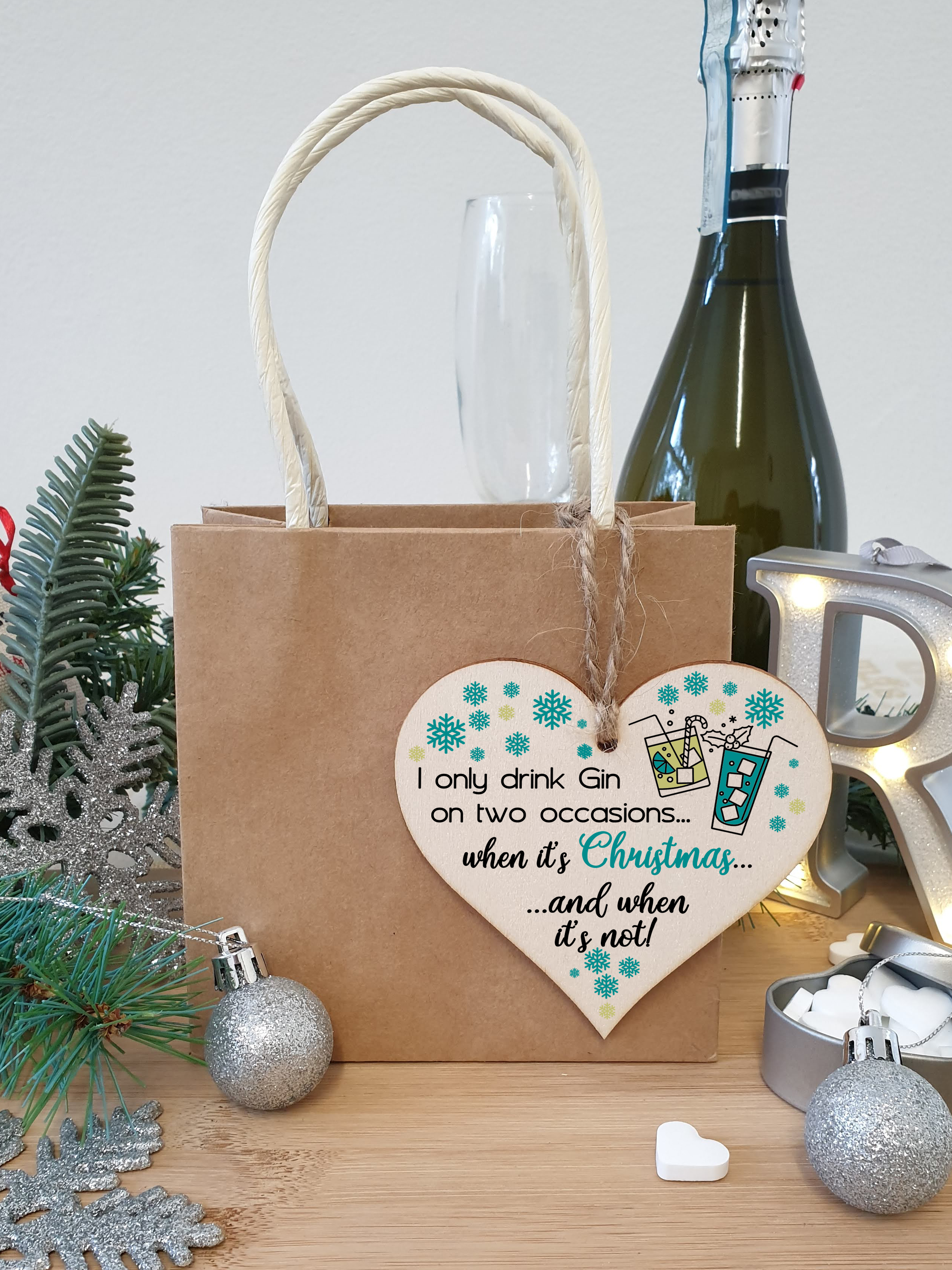 Handmade Wooden Christmas Hanging Heart Plaque Gift I only drink gin on two occasions funny novelty gin lovers alcohol joke xmas present