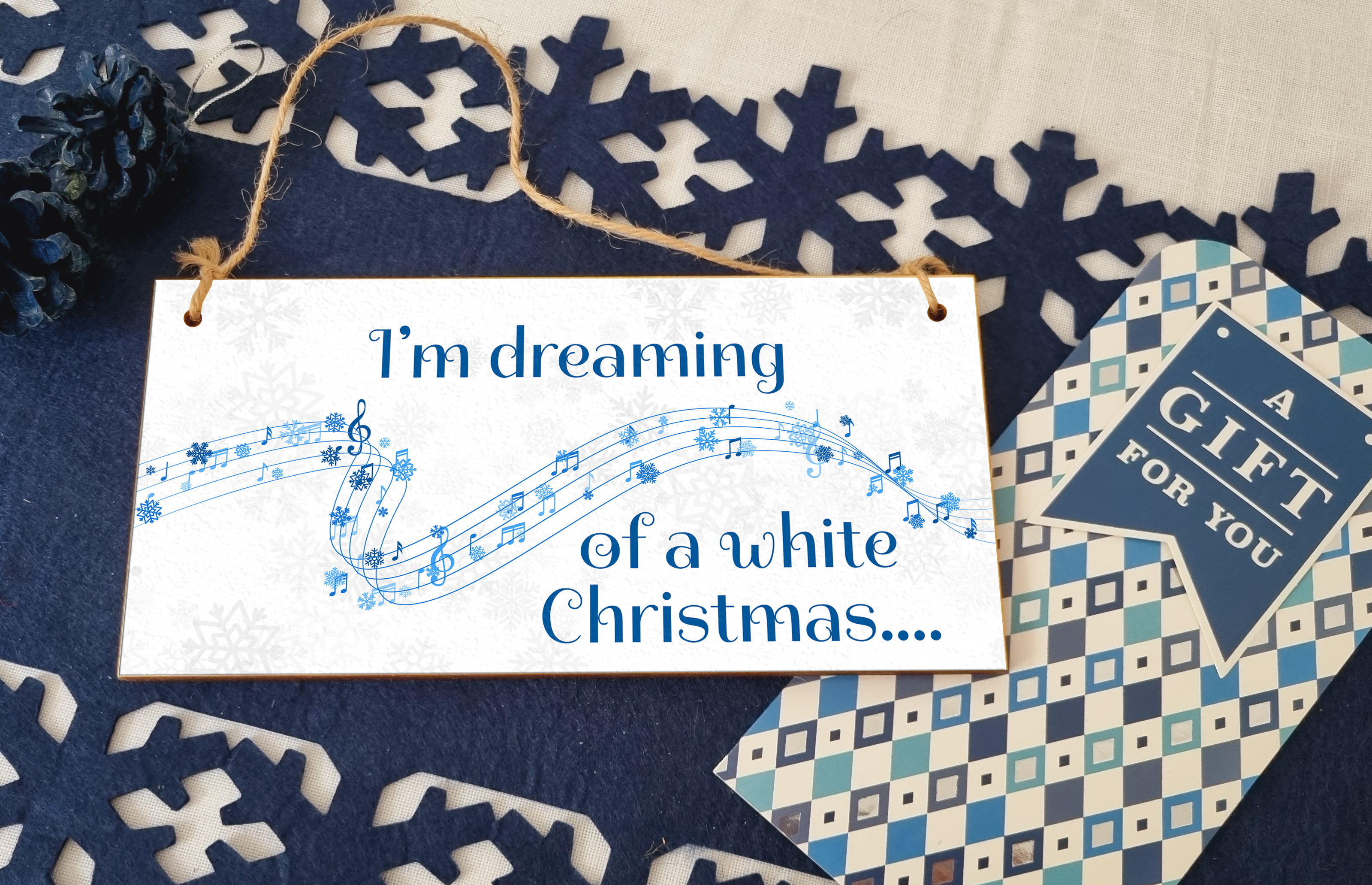 I'm Dreaming of a White Christmas Decorative Xmas Sign Carols Songs Musical Handmade Wooden Hanging Wall Plaque Gift