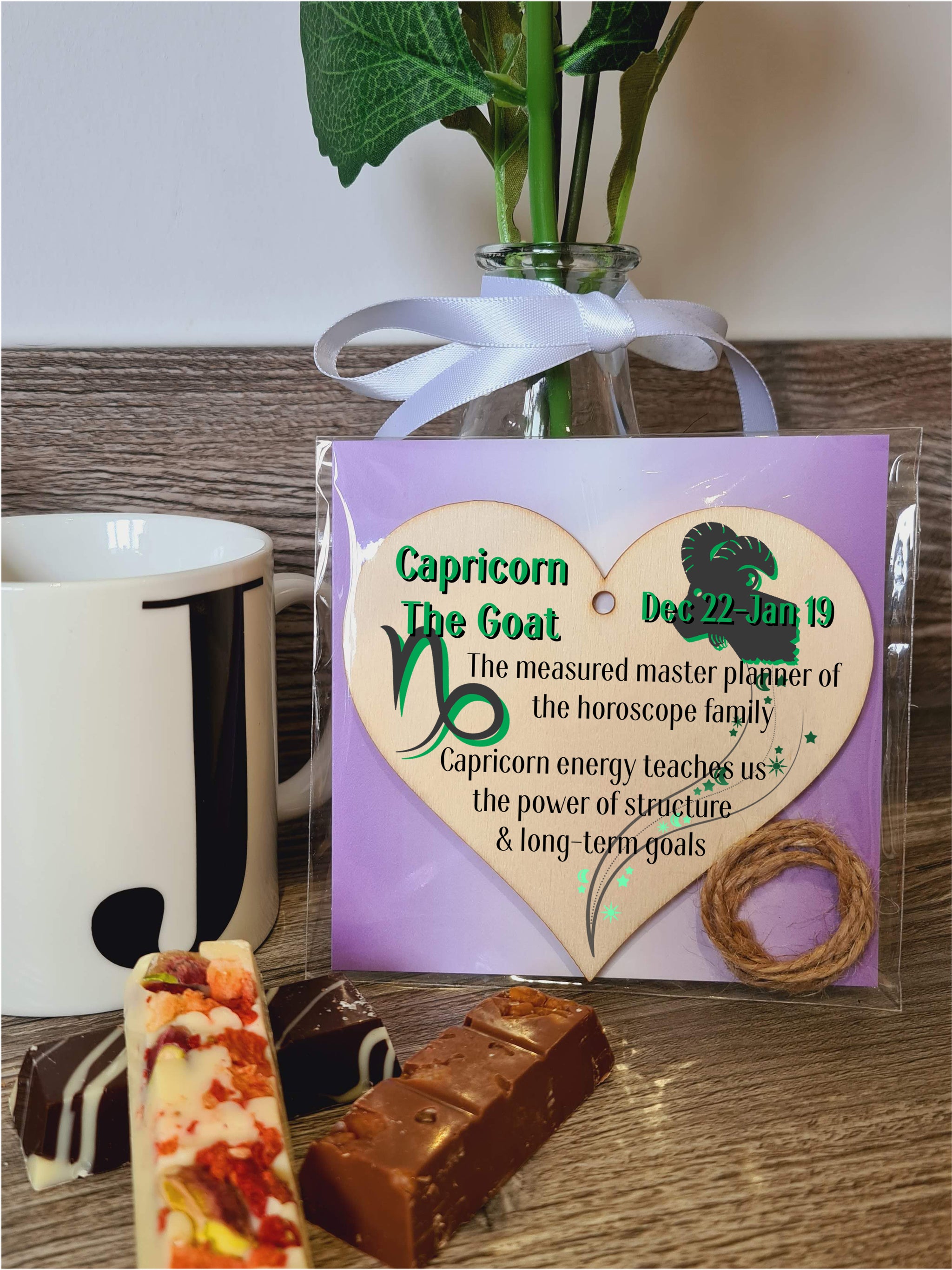 Handmade Wooden Hanging Heart Plaque Gift Signs of the Zodiac Capricorn Astrological Star Sign Keepsake Card Alternative