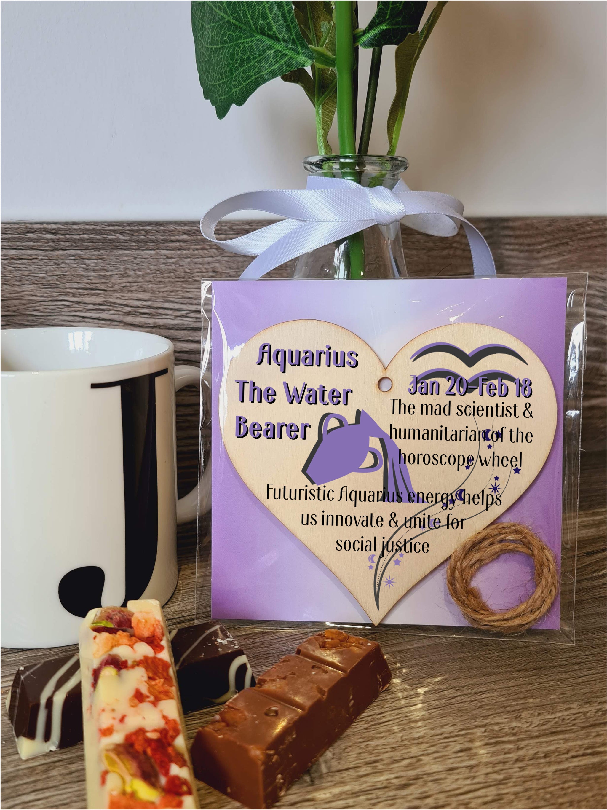 Handmade Wooden Hanging Heart Plaque Gift Signs of the Zodiac Aquarius Astrological Star Sign Keepsake Card Alternative