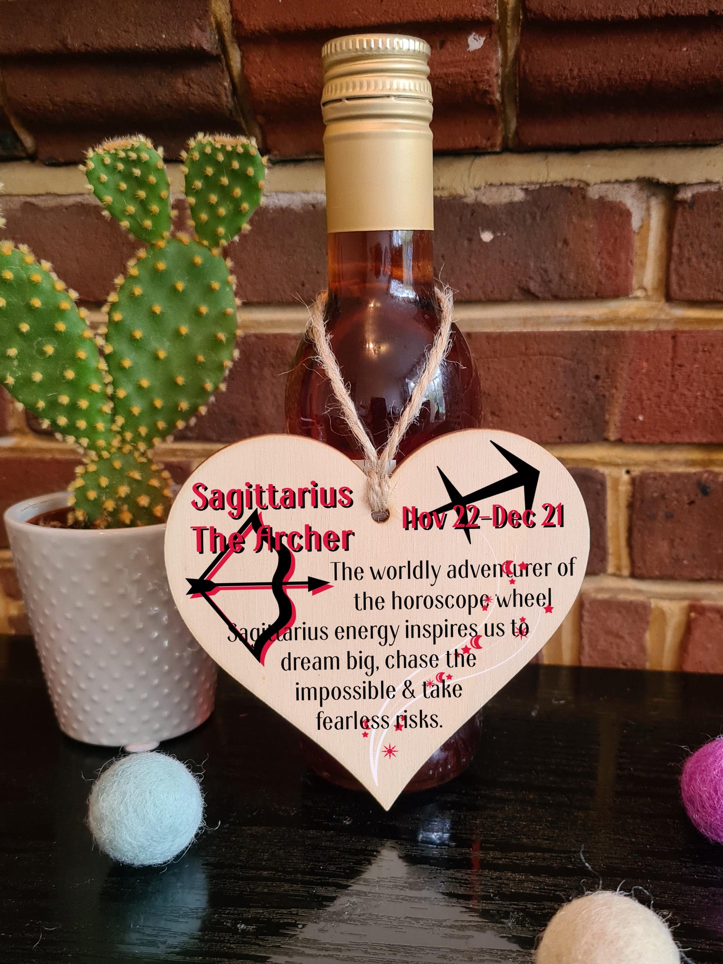 Handmade Wooden Hanging Heart Plaque Gift Signs of the Zodiac Sagittarius Astrological Star Sign Keepsake Card Alternative