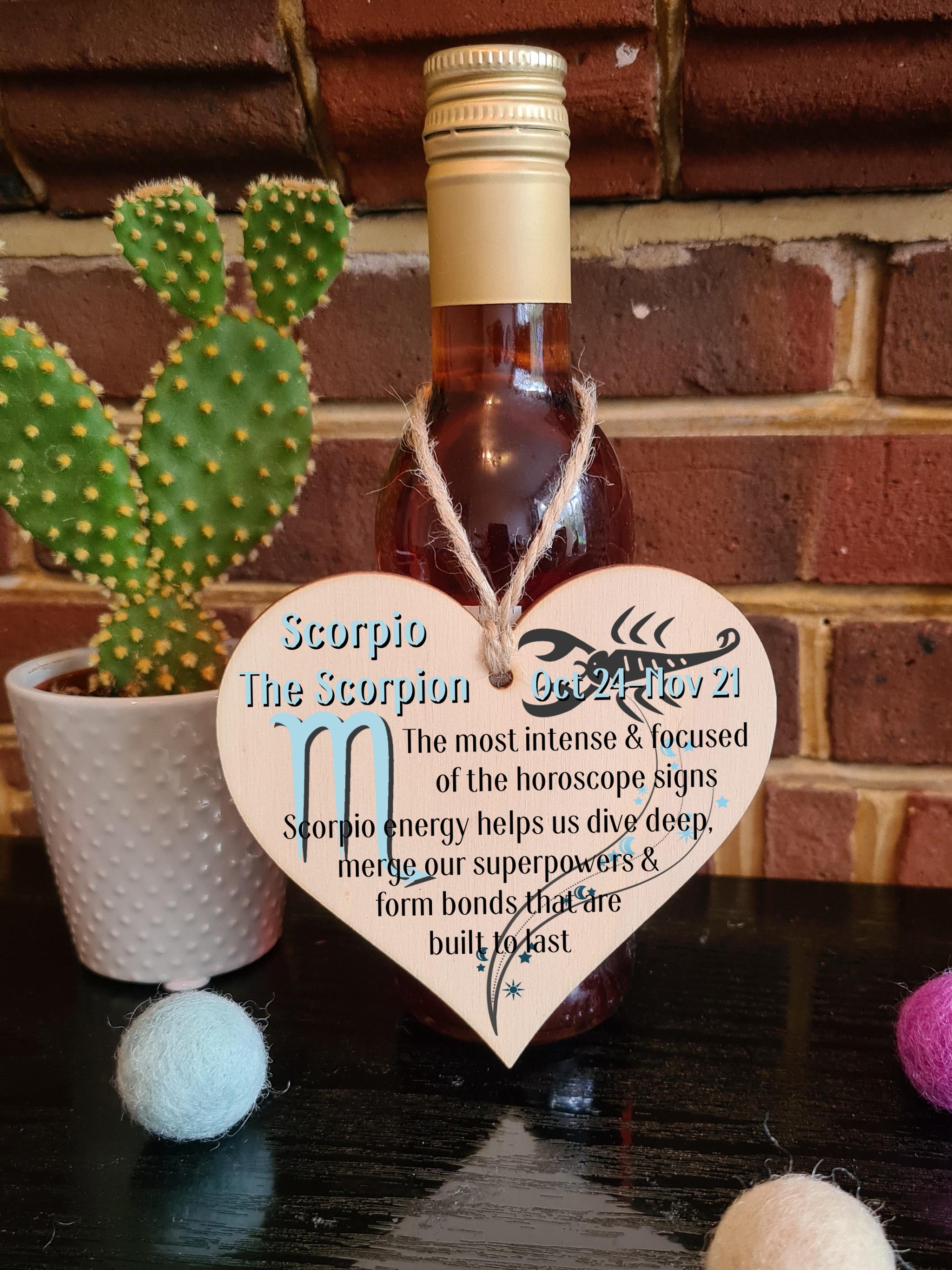 Handmade Wooden Hanging Heart Plaque Gift Signs of the Zodiac Scorpio Astrological Star Sign Keepsake Card Alternative