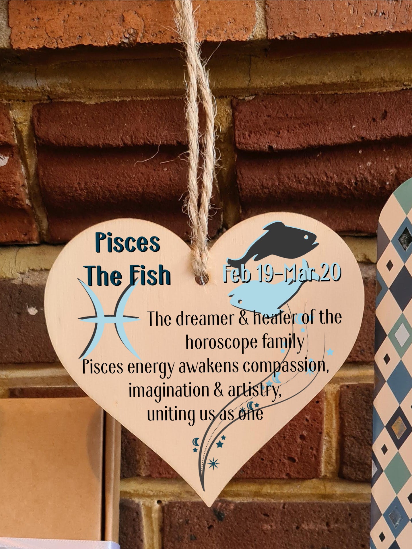 Handmade Wooden Hanging Heart Plaque Gift Signs of the Zodiac Pisces Astrological Star Sign Keepsake Card Alternative