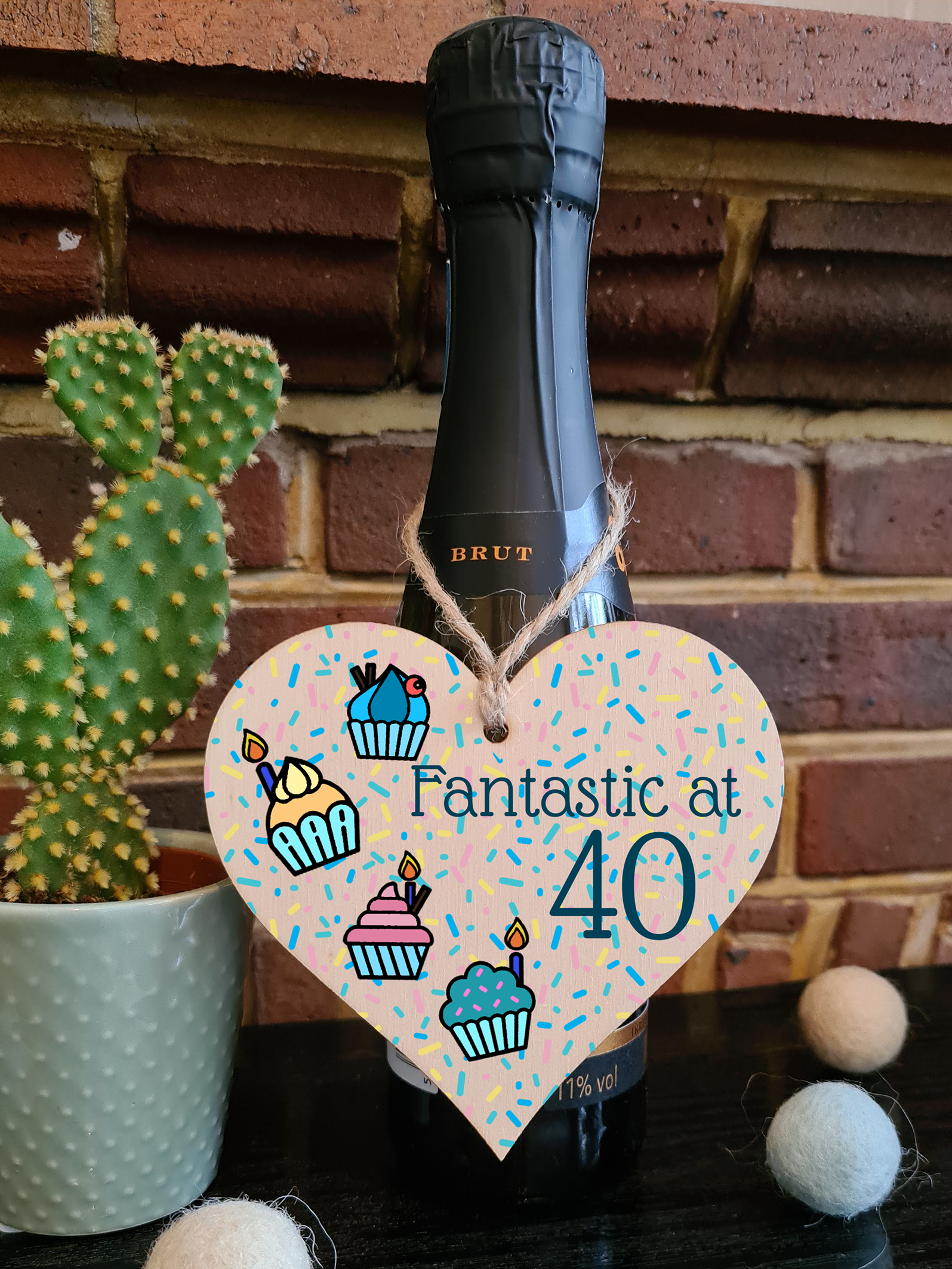 Handmade Wooden Hanging Heart Plaque Gift Fantastic At Forty Birthday Card Alternative Wall Hanger Bottle Decoration Life Begins