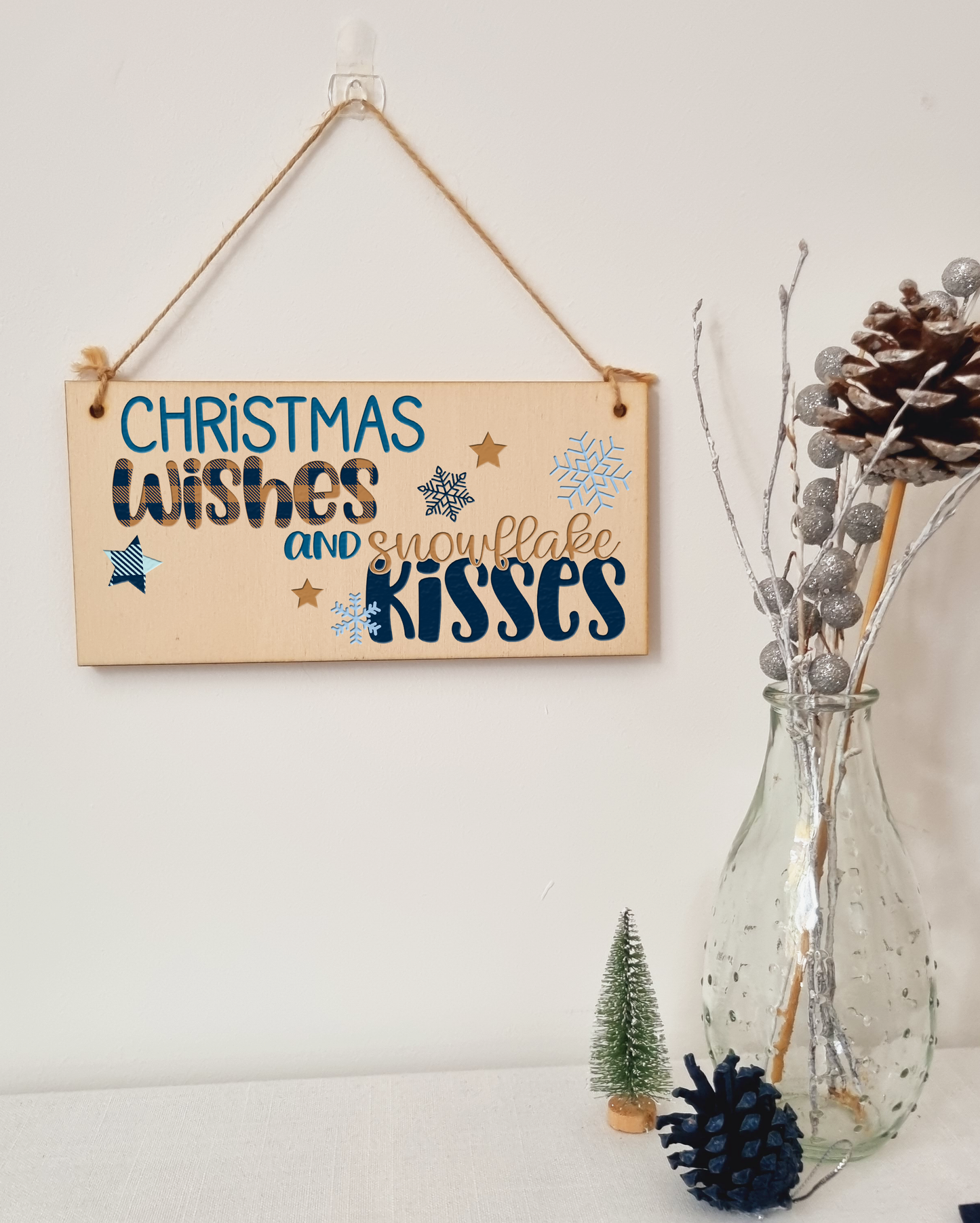 Christmas Wishes Snowflake Kissed Decorative Xmas Sign Handmade Wooden Hanging Wall Plaque Gift Decoration Home