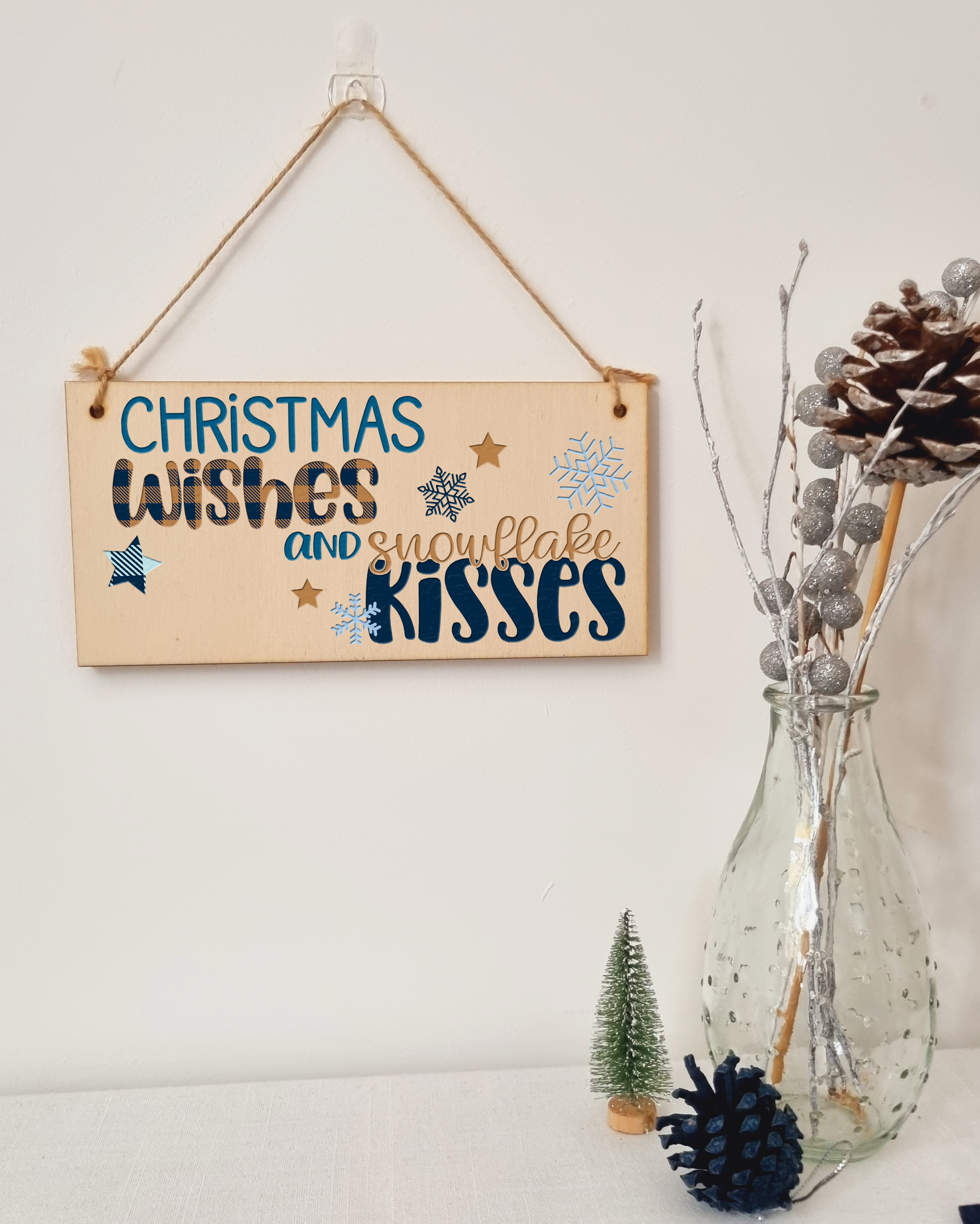 Christmas Wishes Snowflake Kissed Decorative Xmas Sign Handmade Wooden Hanging Wall Plaque Gift Decoration Home