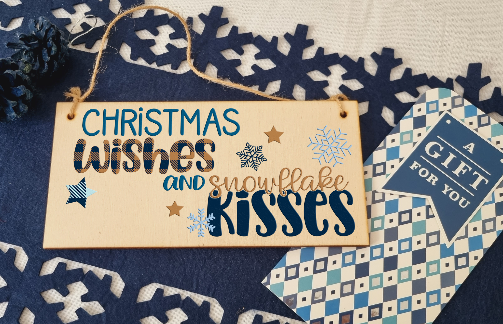 Christmas Wishes Snowflake Kissed Decorative Xmas Sign Handmade Wooden Hanging Wall Plaque Gift Decoration Home